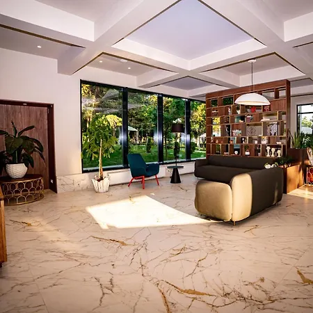 Corina Hotel 3*