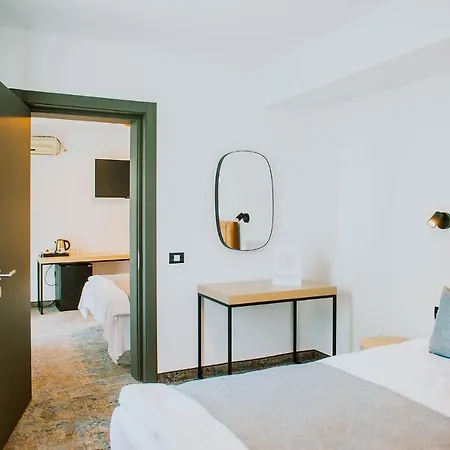Corina Hotel 3*